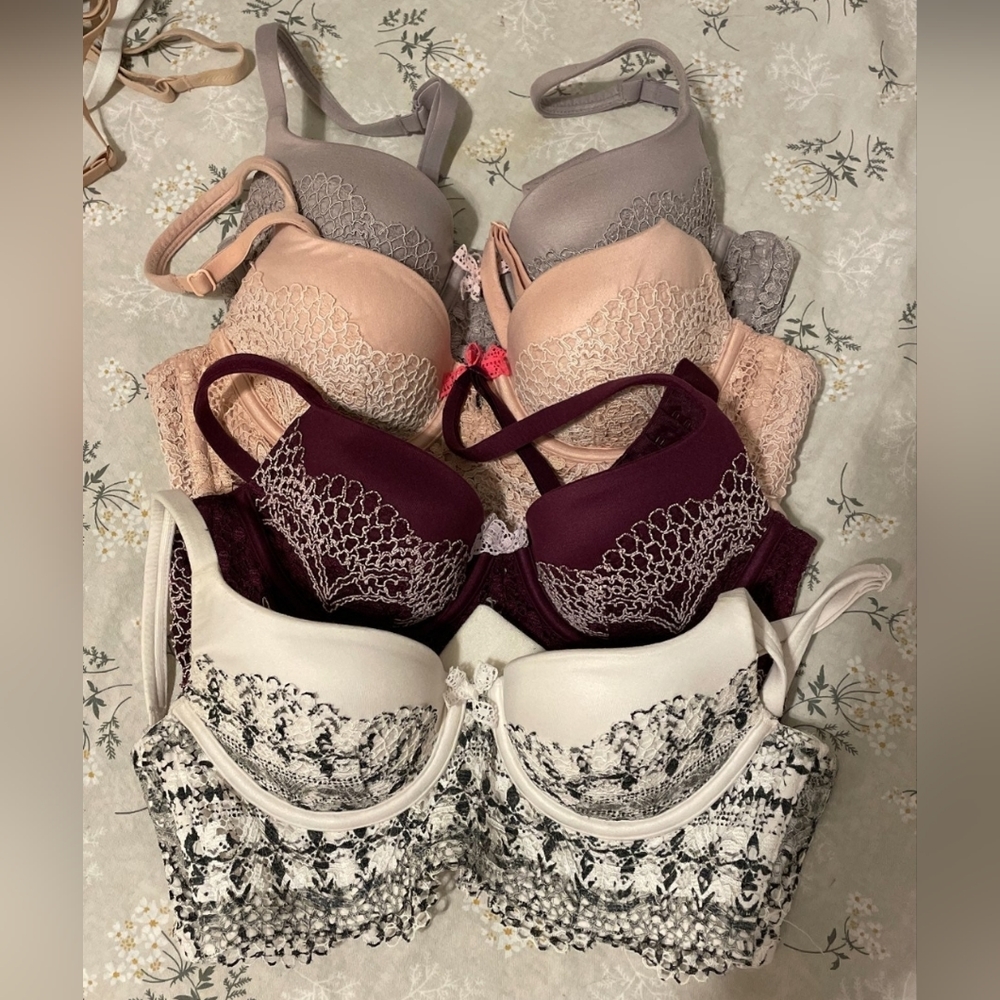Victoria secret lace bra 4pc bundle Wow! 🤩🥰